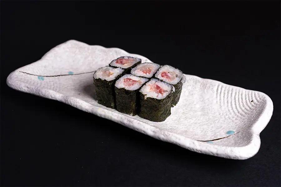 Maki Thon Épicé